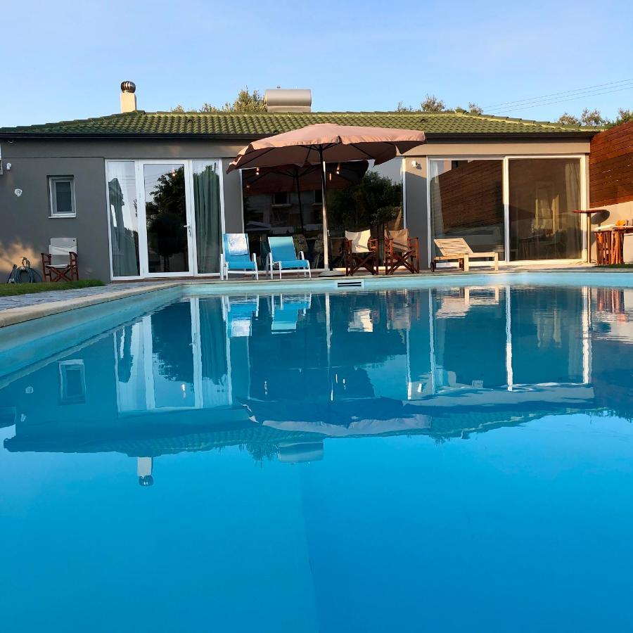 Villa Sunlit Pool House Posidhonía Exterior foto